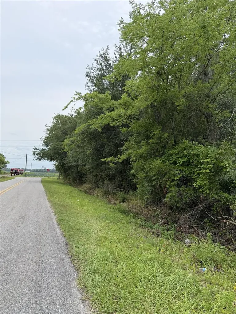 158 E Cracker Swamp Road East Palatka FL 32131