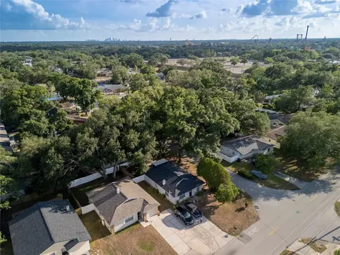 4703 Serena Drive Tampa FL 33617