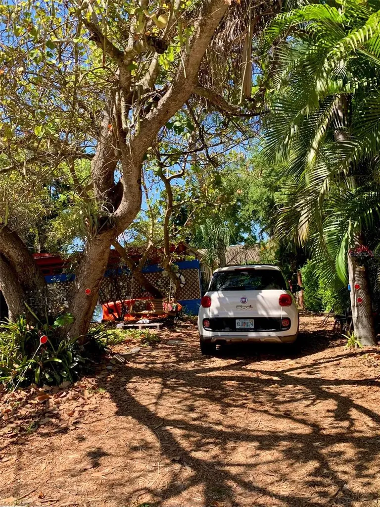 1653 Bravo Drive Clearwater FL 33764
