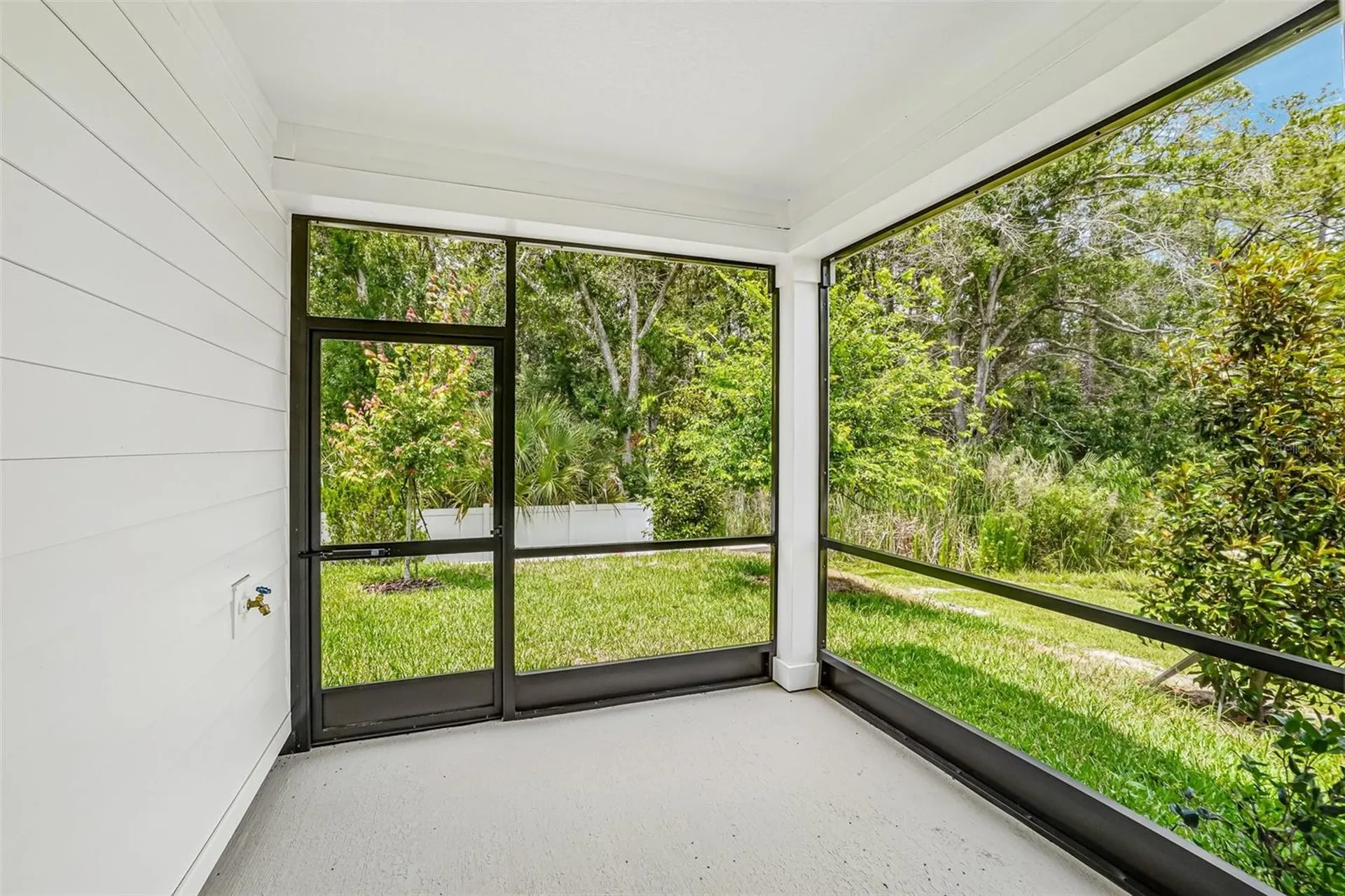 7524 Deer Valley Circle Tampa FL 33635