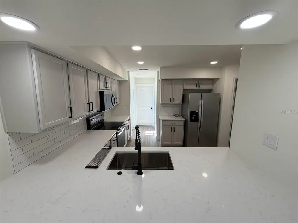 1811 Baxter Avenue Orlando FL 32806