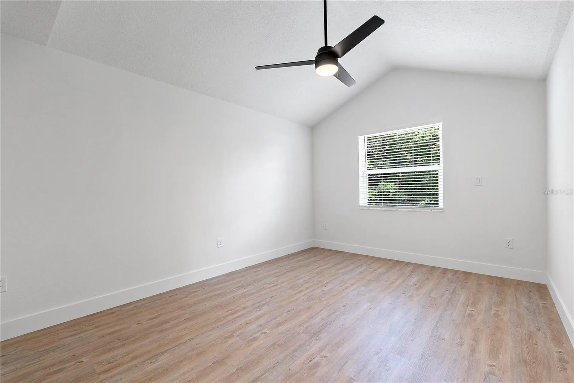1811 Baxter Avenue Orlando FL 32806