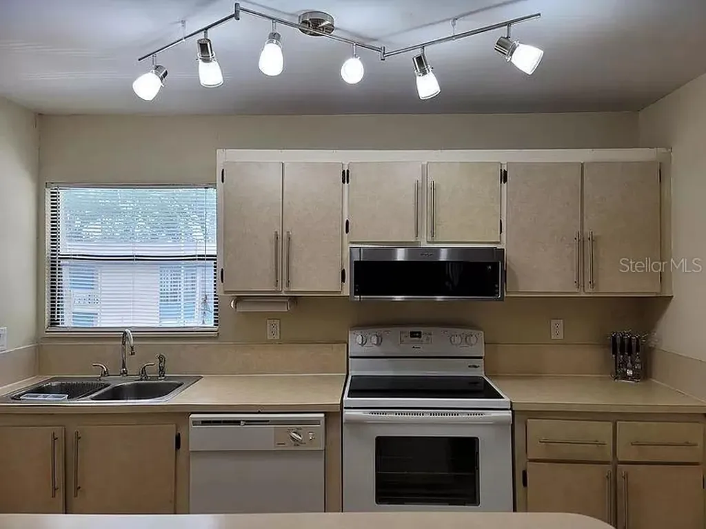 2811 SW Archer Road Gainesville FL 32608