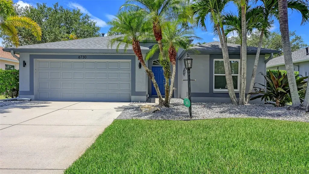 6730 W Country Club Lane Sarasota FL 34243