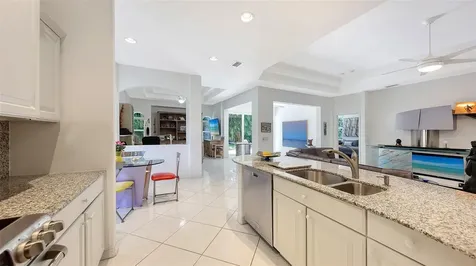 6730 W Country Club Lane Sarasota FL 34243
