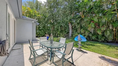 6730 W Country Club Lane Sarasota FL 34243