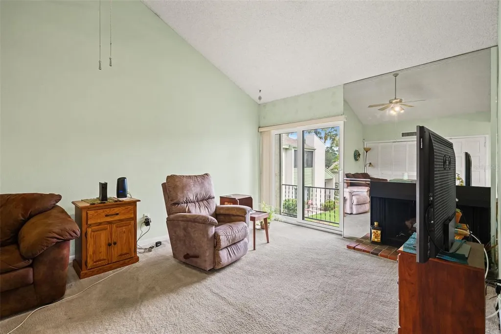 4138 Pinelake Lane Tampa FL 33618