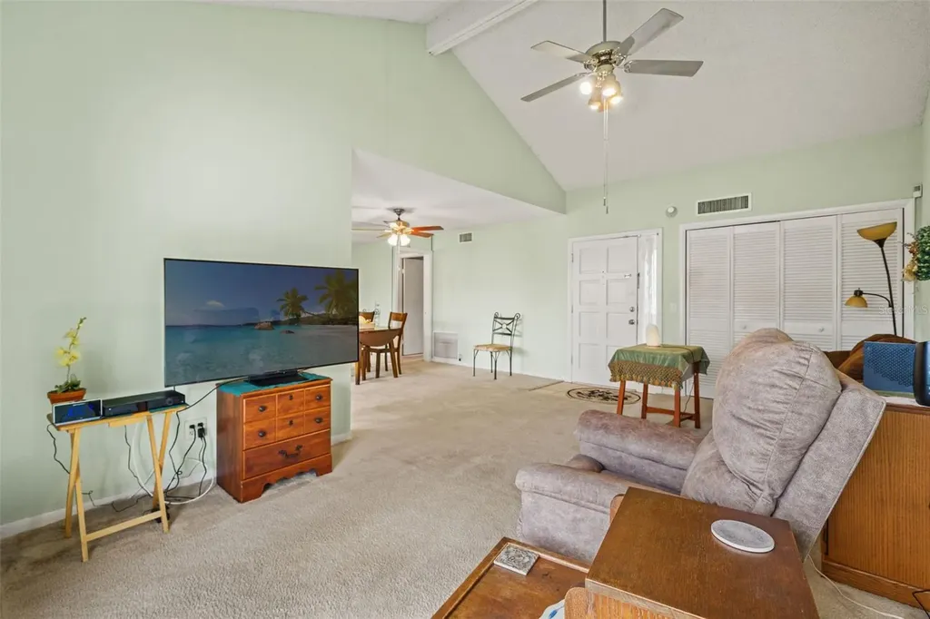 4138 Pinelake Lane Tampa FL 33618