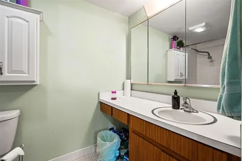 4138 Pinelake Lane Tampa FL 33618