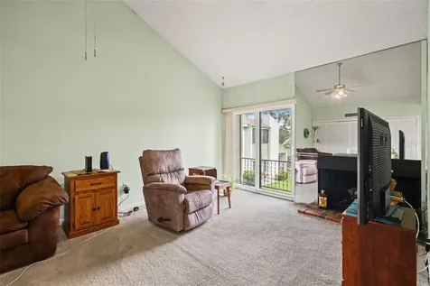 4138 Pinelake Lane Tampa FL 33618