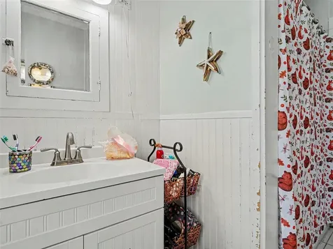 2222 Florinda Street Sarasota FL 34231