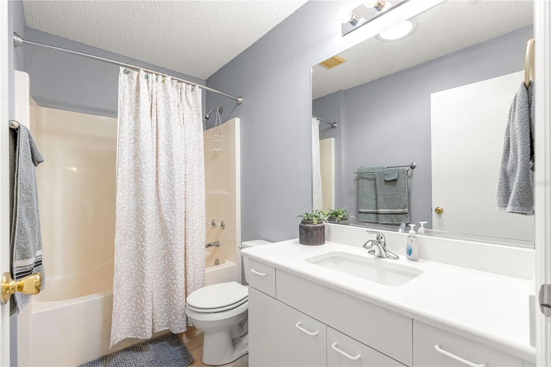 2140 Estevez Drive Lady Lake FL 32159