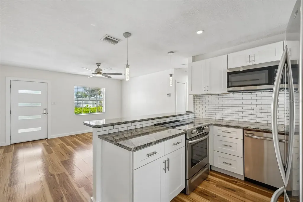 784 87th Avenue N St Petersburg FL 33702