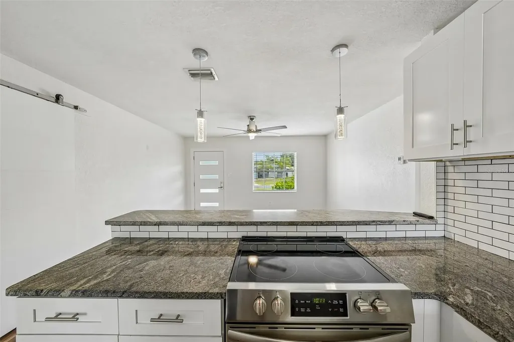 784 87th Avenue N St Petersburg FL 33702