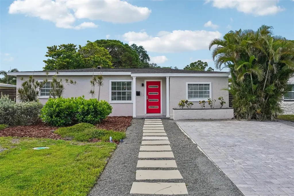 784 87th Avenue N St Petersburg FL 33702