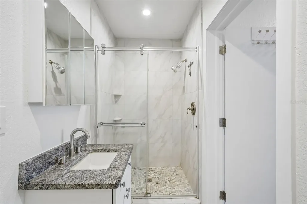784 87th Avenue N St Petersburg FL 33702