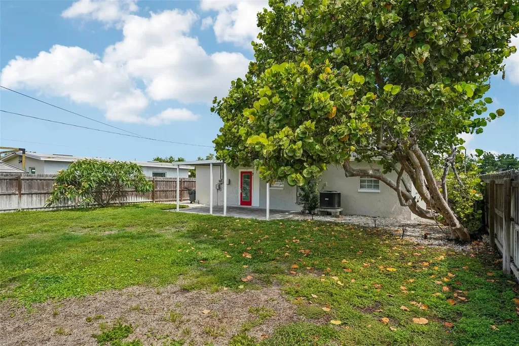 784 87th Avenue N St Petersburg FL 33702