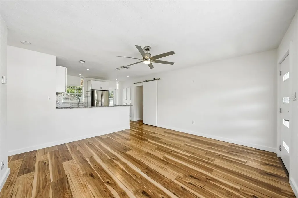 784 87th Avenue N St Petersburg FL 33702