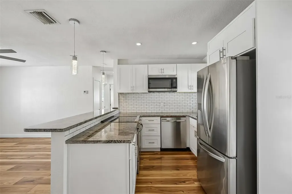 784 87th Avenue N St Petersburg FL 33702