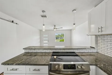 784 87th Avenue N St Petersburg FL 33702