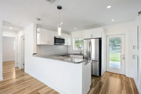 784 87th Avenue N St Petersburg FL 33702