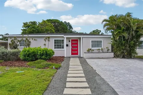 784 87TH Avenue N St Petersburg FL 33702