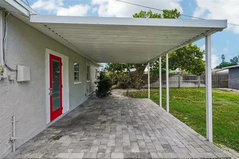 784 87th Avenue N St Petersburg FL 33702