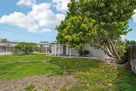 784 87th Avenue N St Petersburg FL 33702