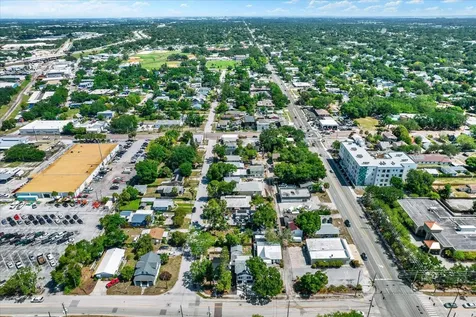 1621 7th Avenue N St Petersburg FL 33713