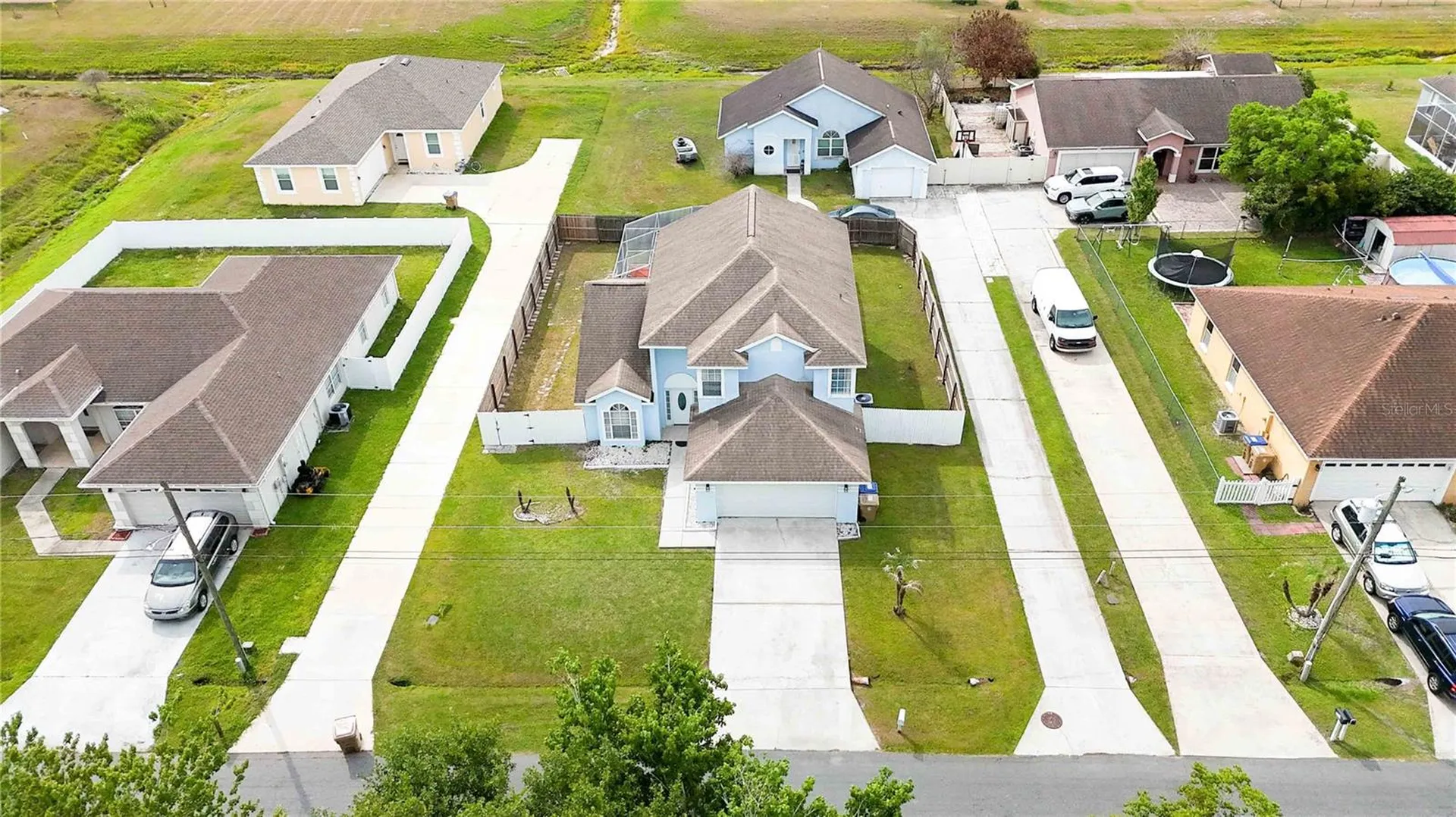868 Nelson Drive Kissimmee FL 34758