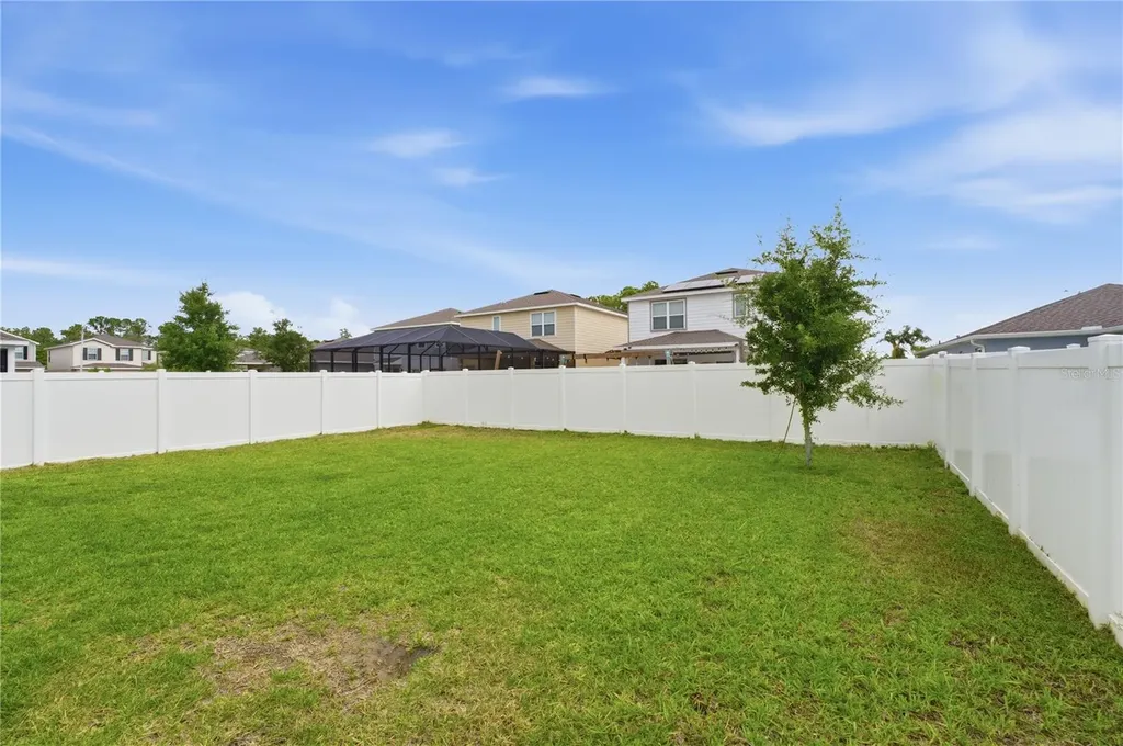 1715 Oceania Avenue Davenport FL 33837
