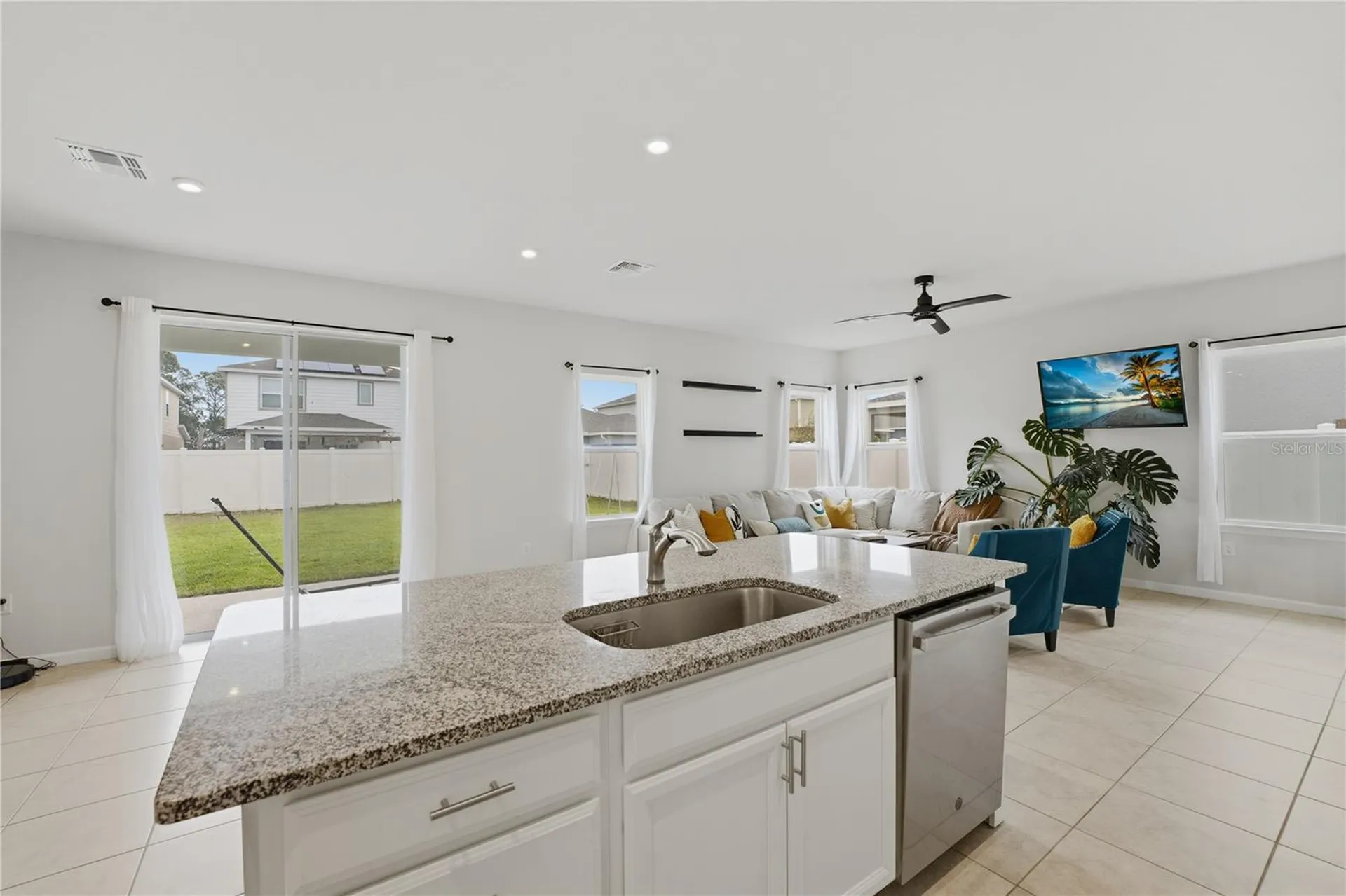 1715 Oceania Avenue Davenport FL 33837