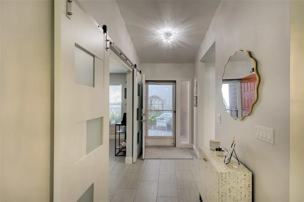 4034 Wilshire Circle E Sarasota FL 34238