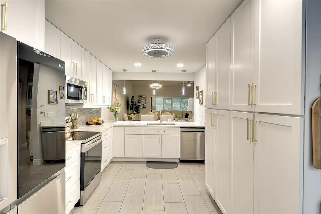 4034 Wilshire Circle E Sarasota FL 34238