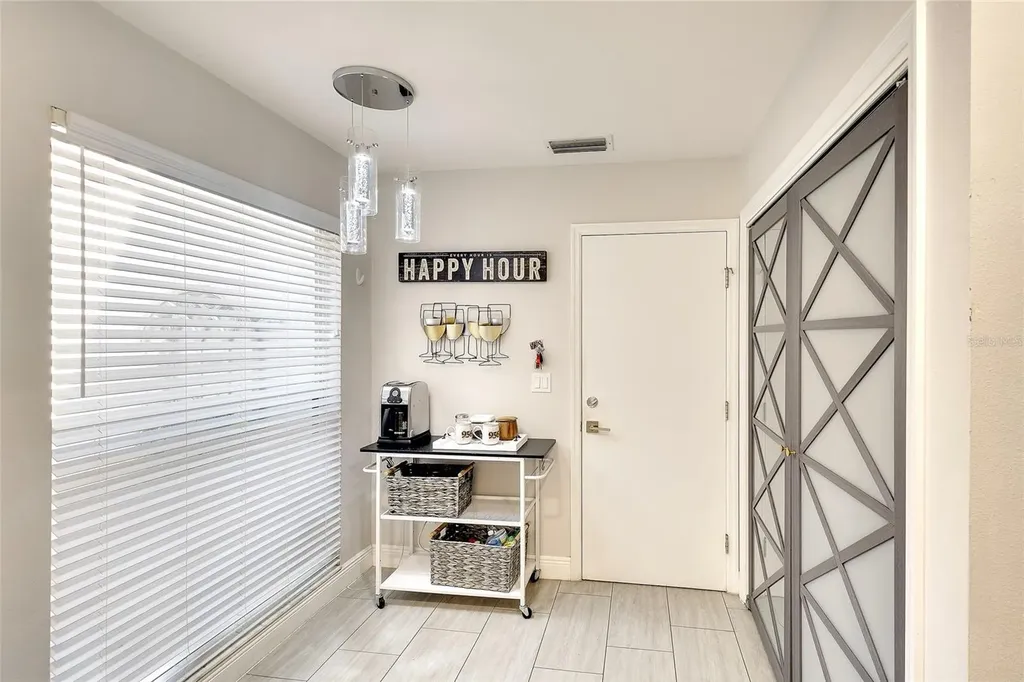 4034 Wilshire Circle E Sarasota FL 34238