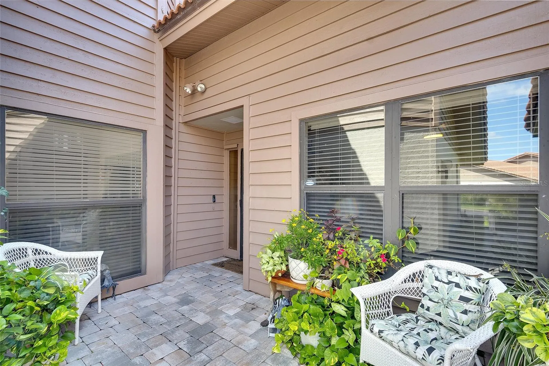 4034 Wilshire Circle E Sarasota FL 34238
