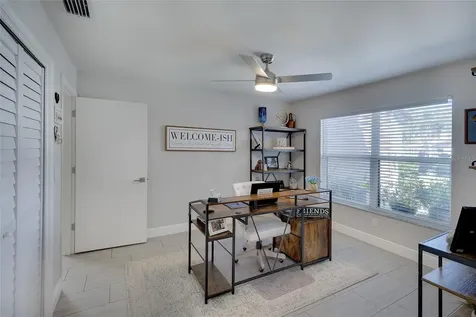 4034 Wilshire Circle E Sarasota FL 34238