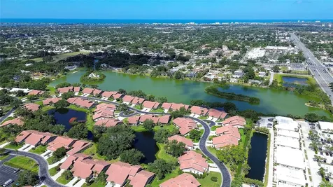 4034 Wilshire Circle E Sarasota FL 34238