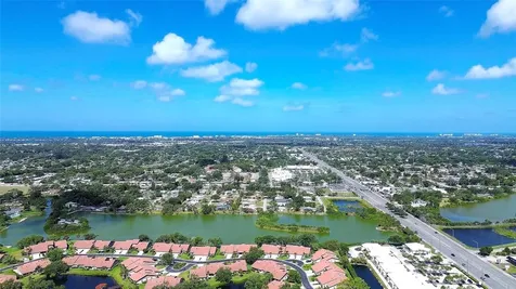 4034 Wilshire Circle E Sarasota FL 34238