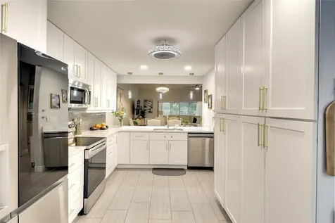 4034 Wilshire Circle E Sarasota FL 34238