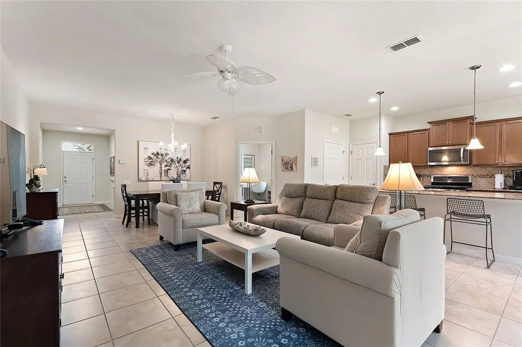 125 Valencia Lane Davenport FL 33837