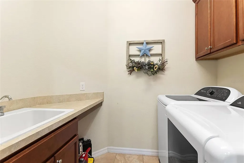 125 Valencia Lane Davenport FL 33837
