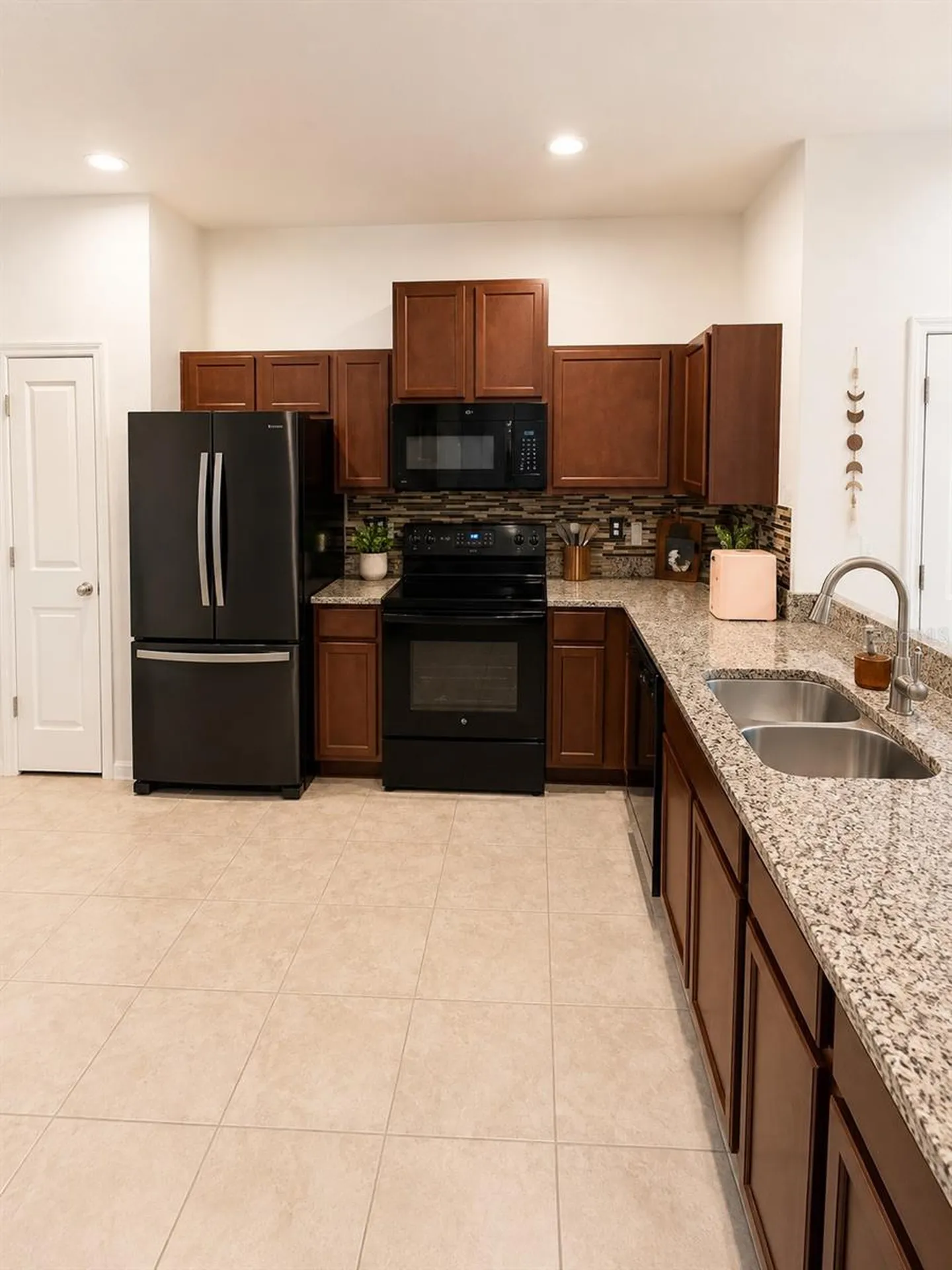 2985 Jacob Crossing Lane Holiday FL 34691