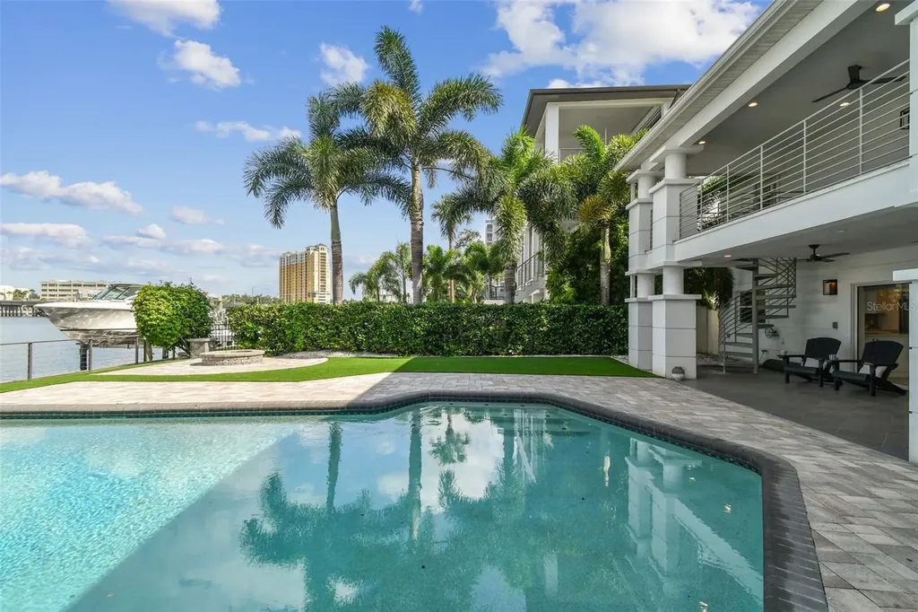 24 Adalia Avenue Tampa FL 33606