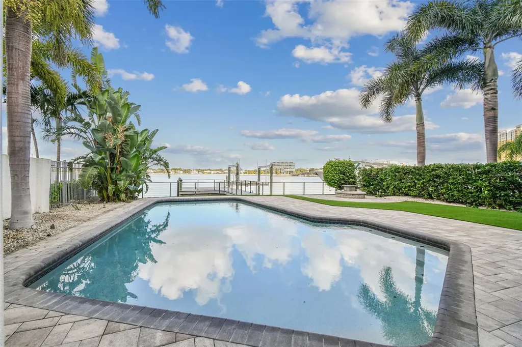 24 Adalia Avenue Tampa FL 33606