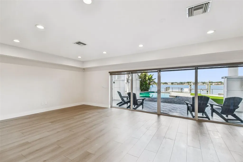 24 Adalia Avenue Tampa FL 33606