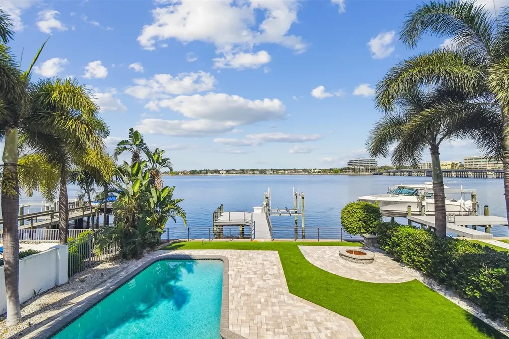 24 Adalia Avenue Tampa FL 33606