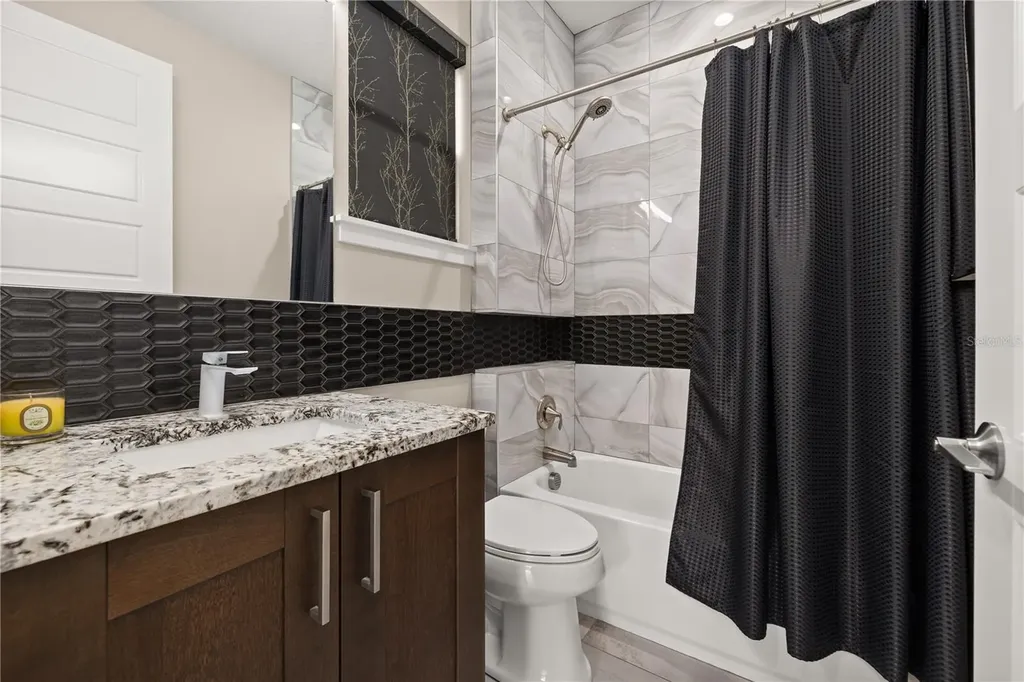 3526 E Crystal Lake Avenue Orlando FL 32806