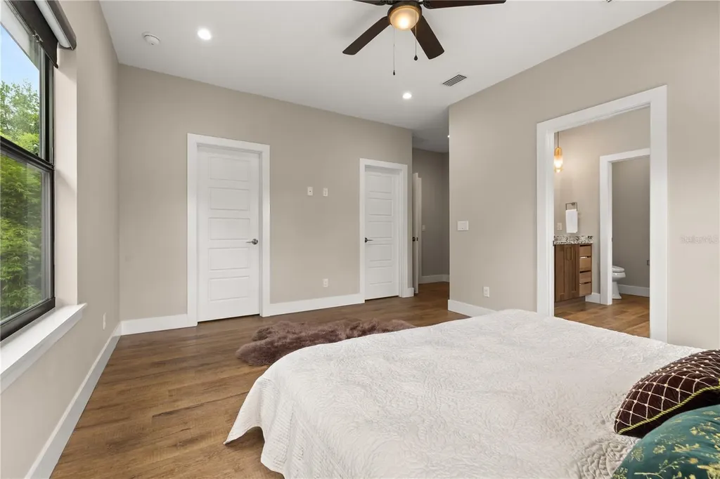 3526 E Crystal Lake Avenue Orlando FL 32806