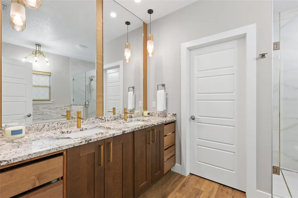 3526 E Crystal Lake Avenue Orlando FL 32806